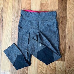 Lululemon Size 4 Cropped Leggings with Pockets Size 4
